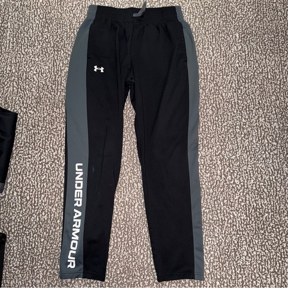 UA pants bundle - Picture 3 of 4